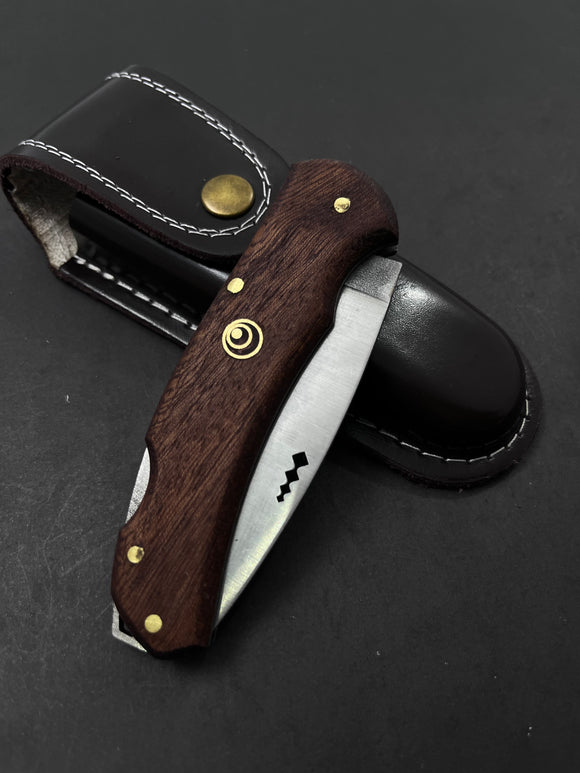 Folding Knife with Leather Sheath fk1015