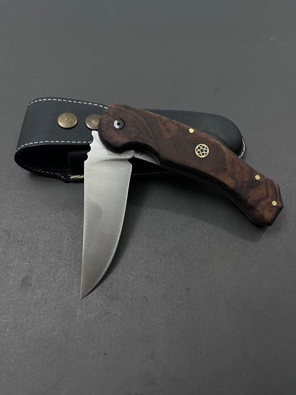 Folding Knife With Leather Sheath fk1008